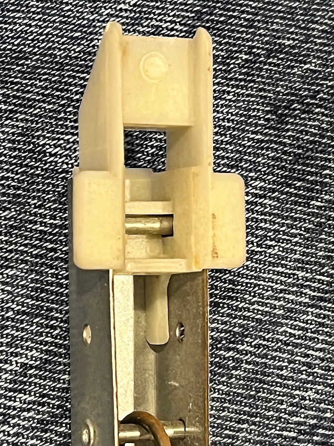 Top Clip Front
